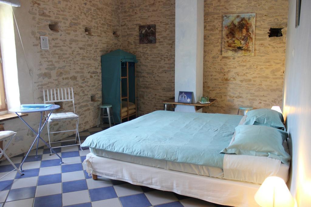 Bed and Breakfast La Bicyclette Fleurie Villemoirieu Pokoj fotografie