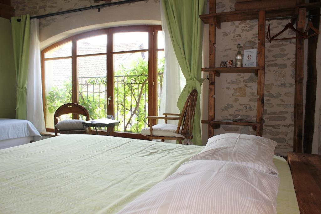 Bed and Breakfast La Bicyclette Fleurie Villemoirieu Pokoj fotografie