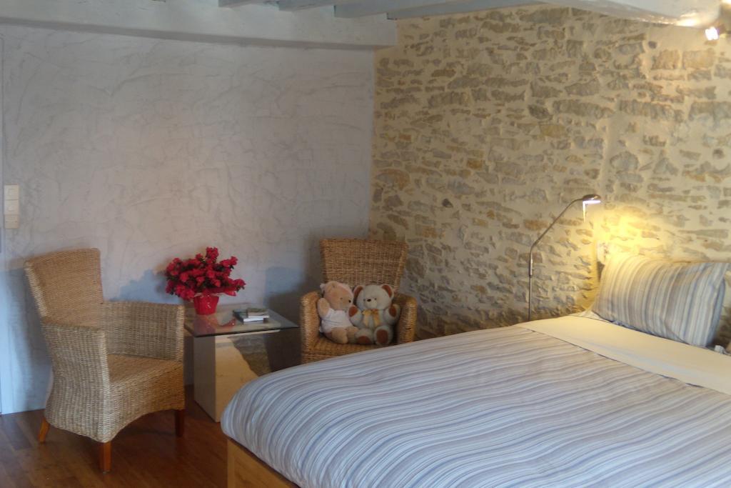 Bed and Breakfast La Bicyclette Fleurie Villemoirieu Pokoj fotografie