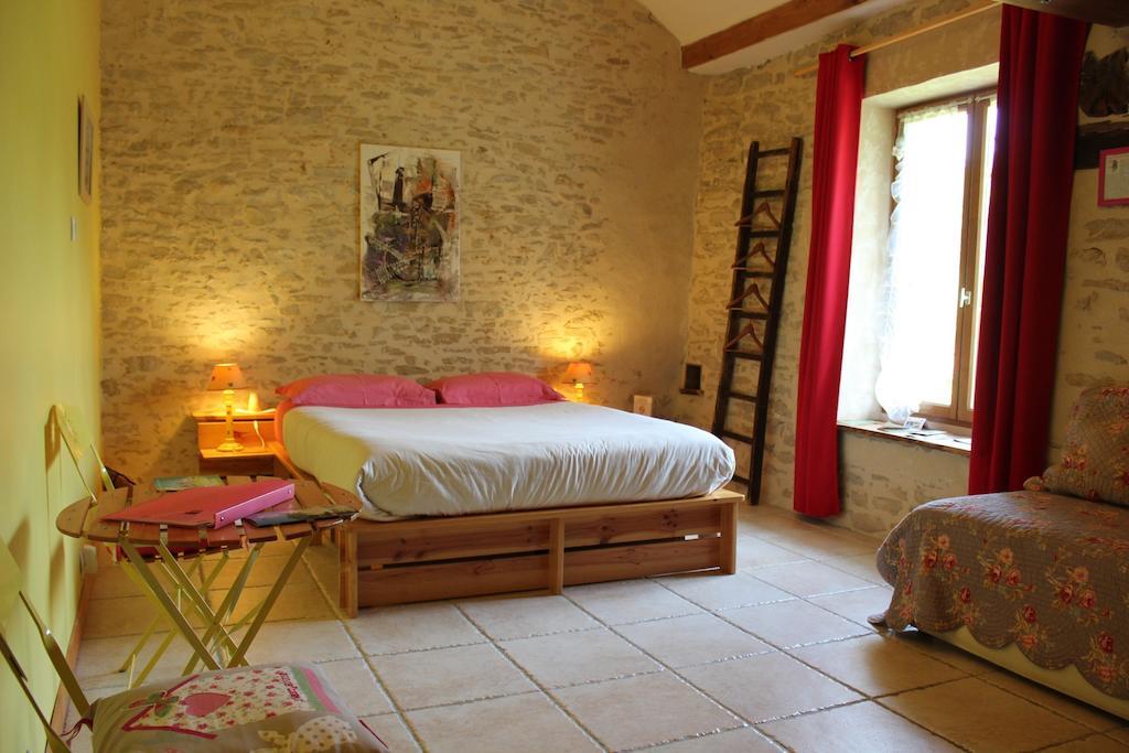 Bed and Breakfast La Bicyclette Fleurie Villemoirieu Pokoj fotografie