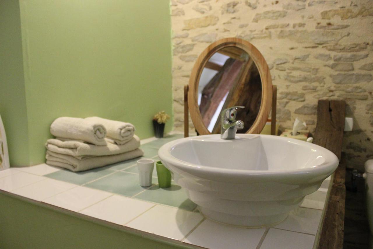 Bed and Breakfast La Bicyclette Fleurie Villemoirieu Exteriér fotografie
